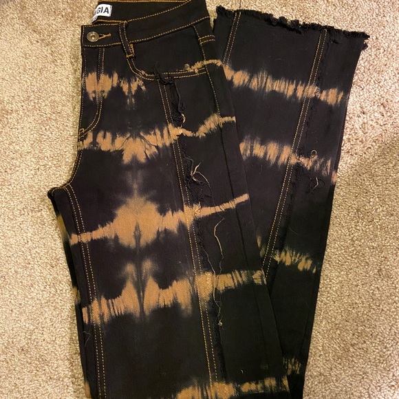 Arago Pants - Picture 3 of 4